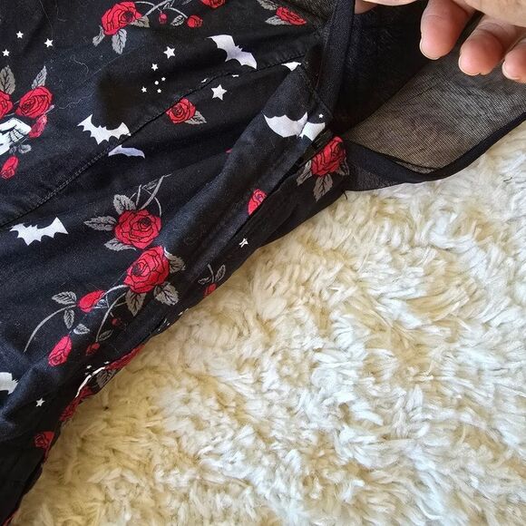 Hell Bunny Black Dress with Red Rose and Skull Pattern Size XL Wimsigoth - Picture 7 of 8